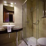 ホテル Xavin Wellness & Restaurant