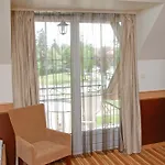 Xavin Wellness & Restaurant 호텔 4*