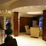 Xavin Wellness & Restaurant ホテル 4*