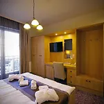 ホテル Xavin Wellness & Restaurant