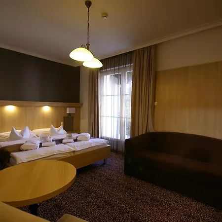 Xavin Wellness & Restaurant 호텔