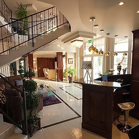 호텔 Xavin Wellness & Restaurant 4*