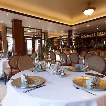 Hotel Xavin Wellness & Restaurant