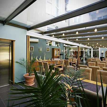 Hotel Xavin Wellness & Restaurant