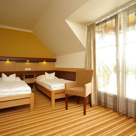 Xavin Wellness & Restaurant Hotel