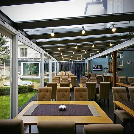 Xavin Wellness & Restaurant Hotell Harkány