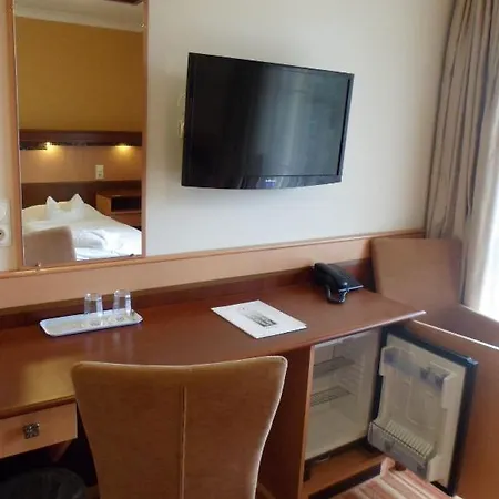 Xavin Wellness & Restaurant 4*
