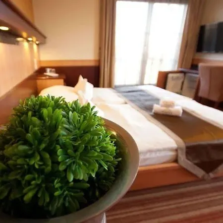 Xavin Wellness & Restaurant Harkany