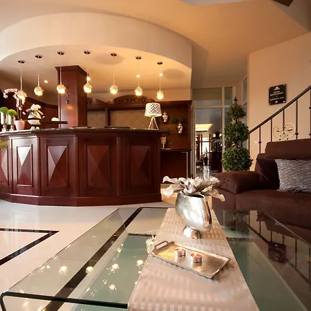 Xavin Wellness & Restaurant 4*