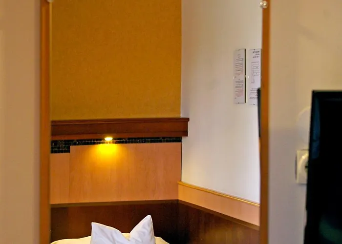 Xavin Wellness & Restaurant 4*