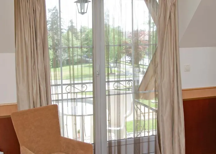 Xavin Wellness & Restaurant מלון 4*