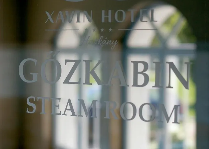 Xavin Wellness & Restaurant מלון Harkány