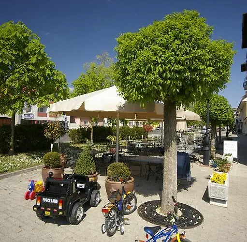 Xavin Wellness & Restaurant 4*